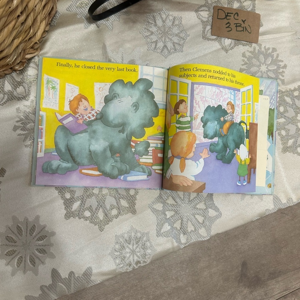 Vintage Children’s Book Clemen's Kingdom by Chris L. Demarest - Picture 14 of 15